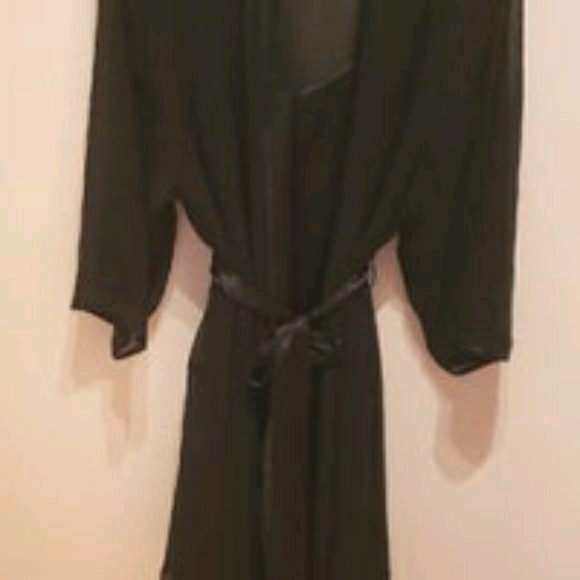 Two piece Black Robe & Negligee🌙❤ - Picture 4 of 9